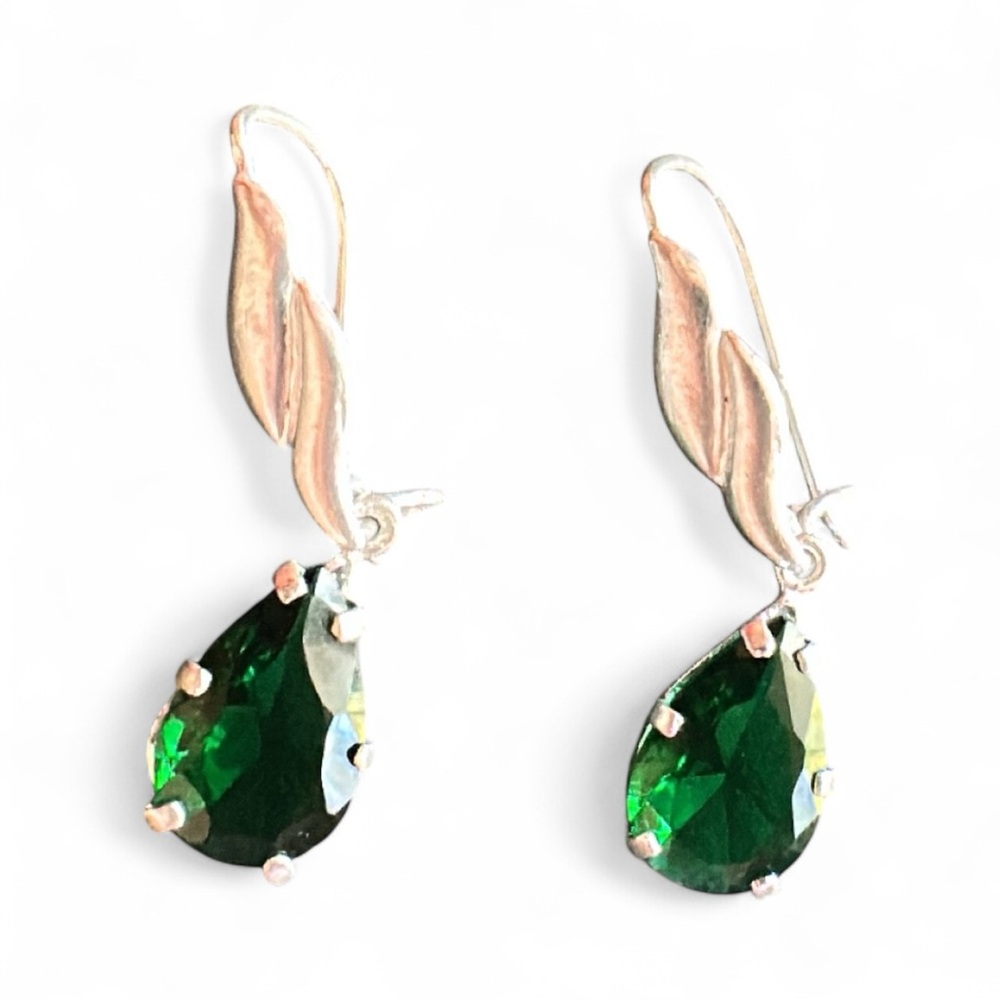Elegant Green Silver Teardrop Earrings